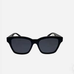 LOUIS VUITTON LV Essential Square S00 Sunglasses
